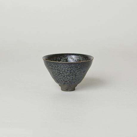 「18. 鉄耀盃 / Sake cup, Iron glaze」の写真　その1