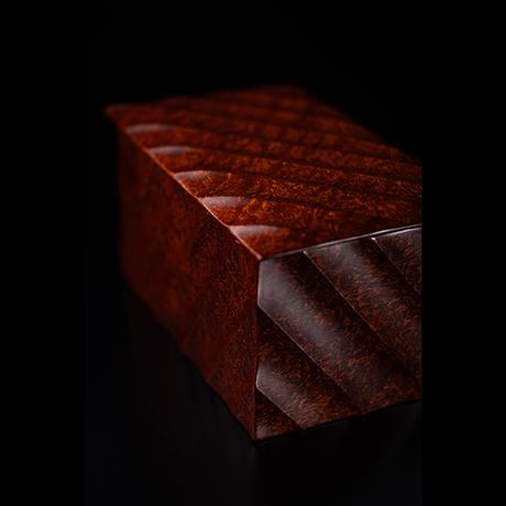 「24. 拭漆楠小筥 / Casket, Clear lacquered, Camphor wood」の写真　その2