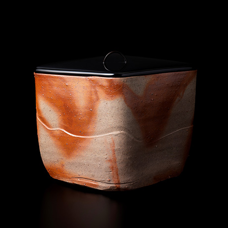 「17. 備前緋襷菱形水指 / Water jar, Diamond shape, Hidasuki, Bizen」の写真　その2