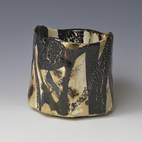 「No.1 黒織部茶盌　銘「驪駒」 / Tea bowl, Kuro-oribe, “Riku (Black horse)”」の写真　その4