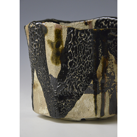 「No.1 黒織部茶盌　銘「驪駒」 / Tea bowl, Kuro-oribe, “Riku (Black horse)”」の写真　その7