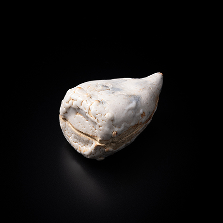 「No.16 志乃筍香合 / Incense burner, Bamboo root shape, Shino」の写真　その1